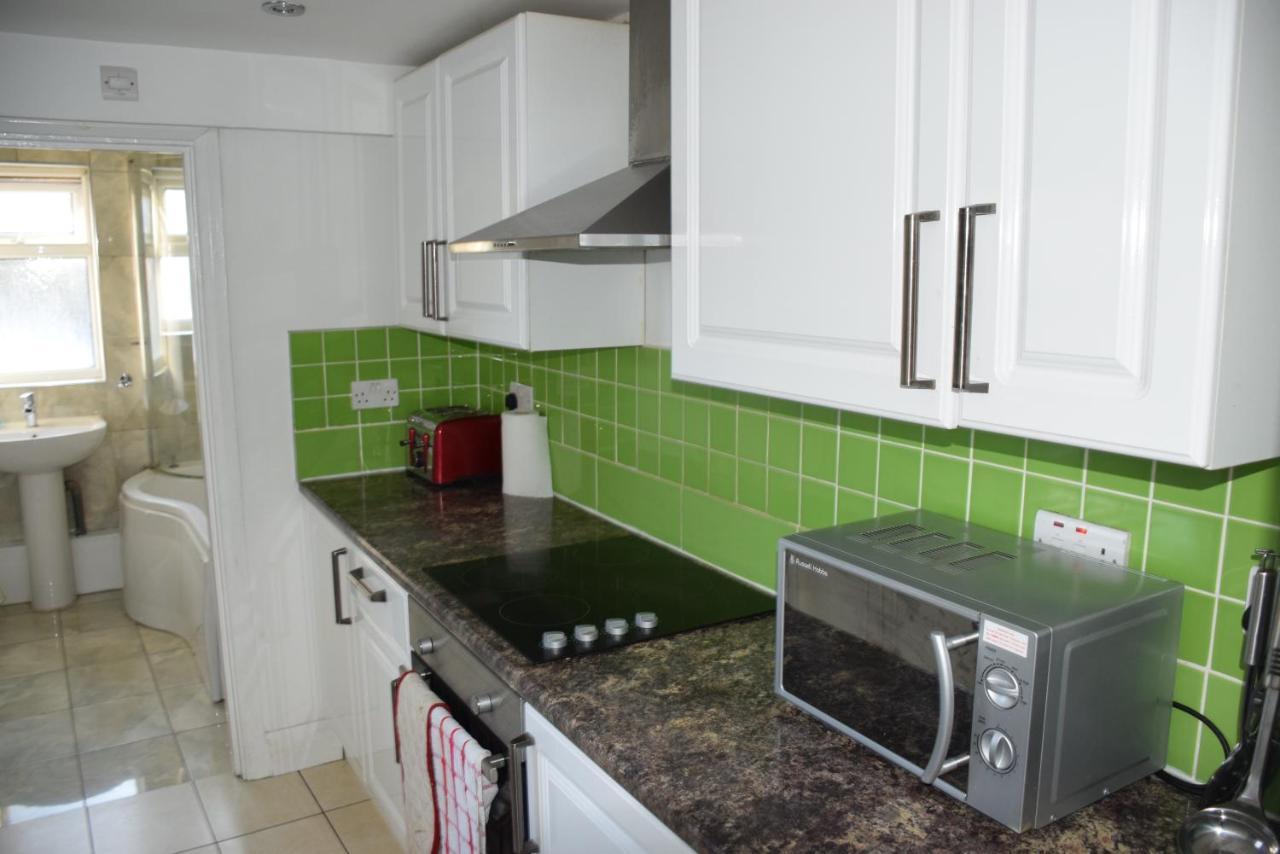 Three Bedroom House Lancaster Road Londyn Zewnętrze zdjęcie